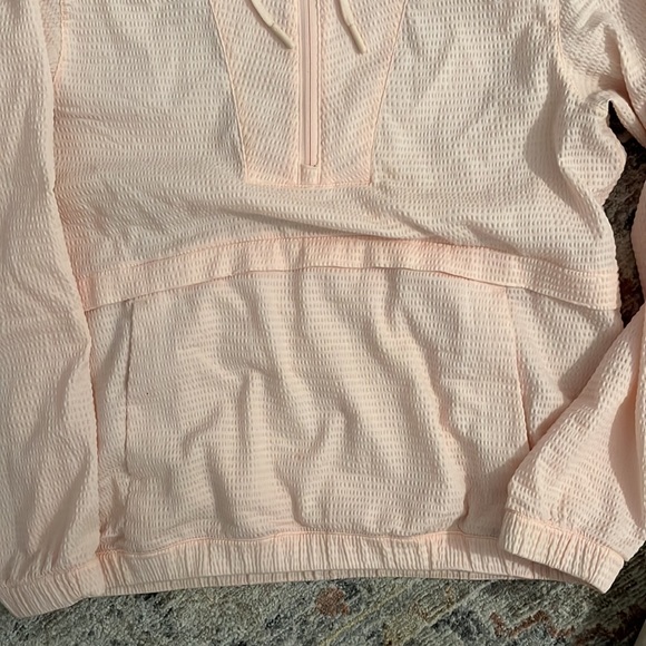 Lululemon pullover - Picture 4 of 4